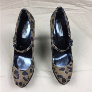 Simply Vera vera wang Leopard heels